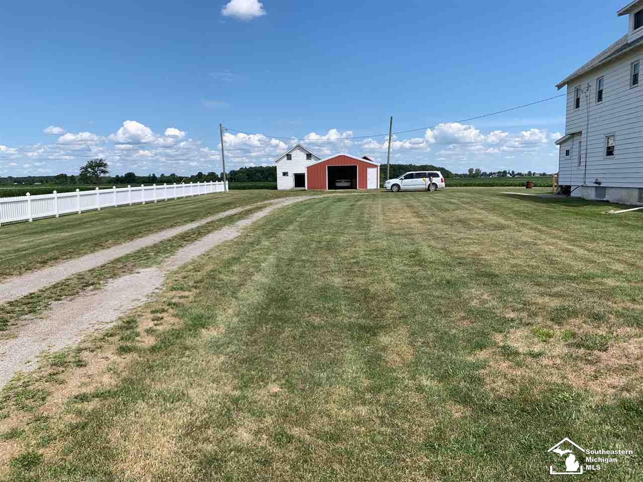 9080 Ida West Road Ida, MI 48140 - Photo 3 of 16 50020762-2.JPG