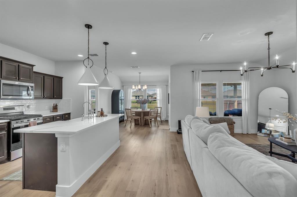 16616 Portage Street Justin, TX 76247 - Photo 5 of 30