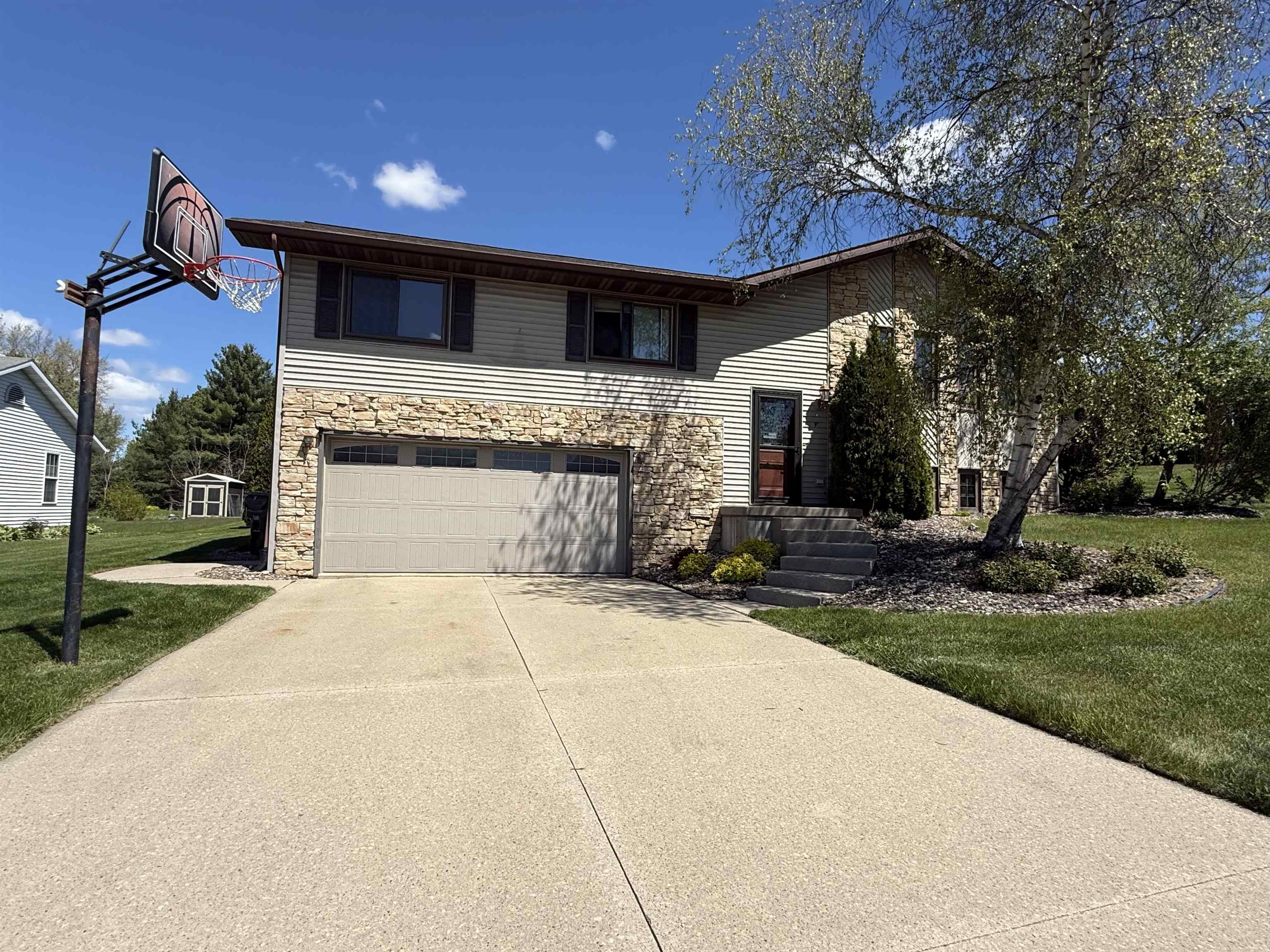 813 Alderman Street Tomah, WI 54660 - Photo 2 of 41