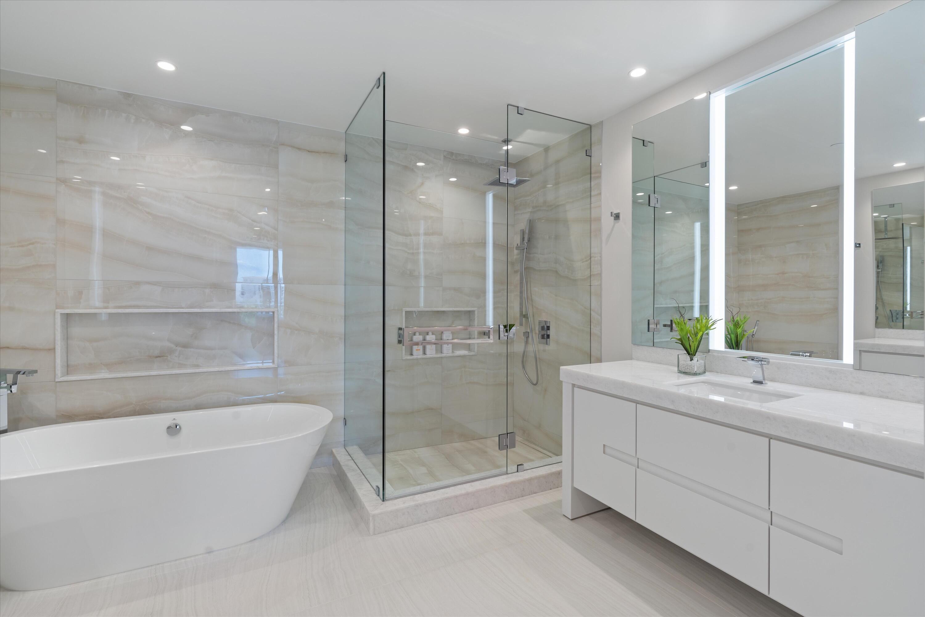220 Southeast Mizner Boulevard, Unit 604 Boca Raton, FL 33432 - Photo 18 of 52 Primary Bathroom