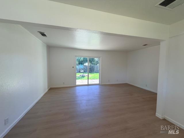2119 Tipton Way Fairfield, CA 94533 - Photo 7 of 11 an empty room with window