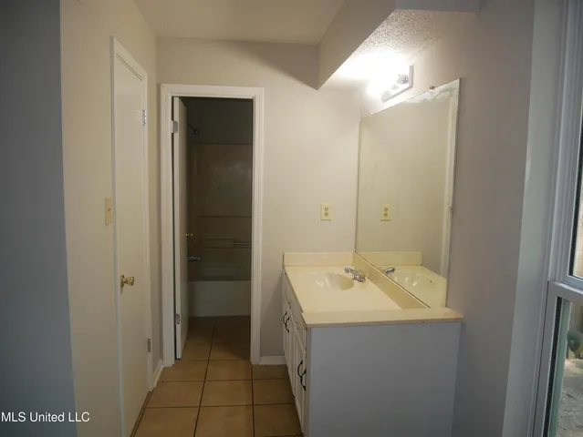 $1,295 | 3410 Greenway Drive, Horn Lake, MS 38637