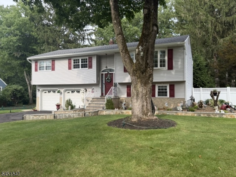 71 Beech Road Randolph, NJ 07869 - Photo 3 of 41 Gallery Image 3
