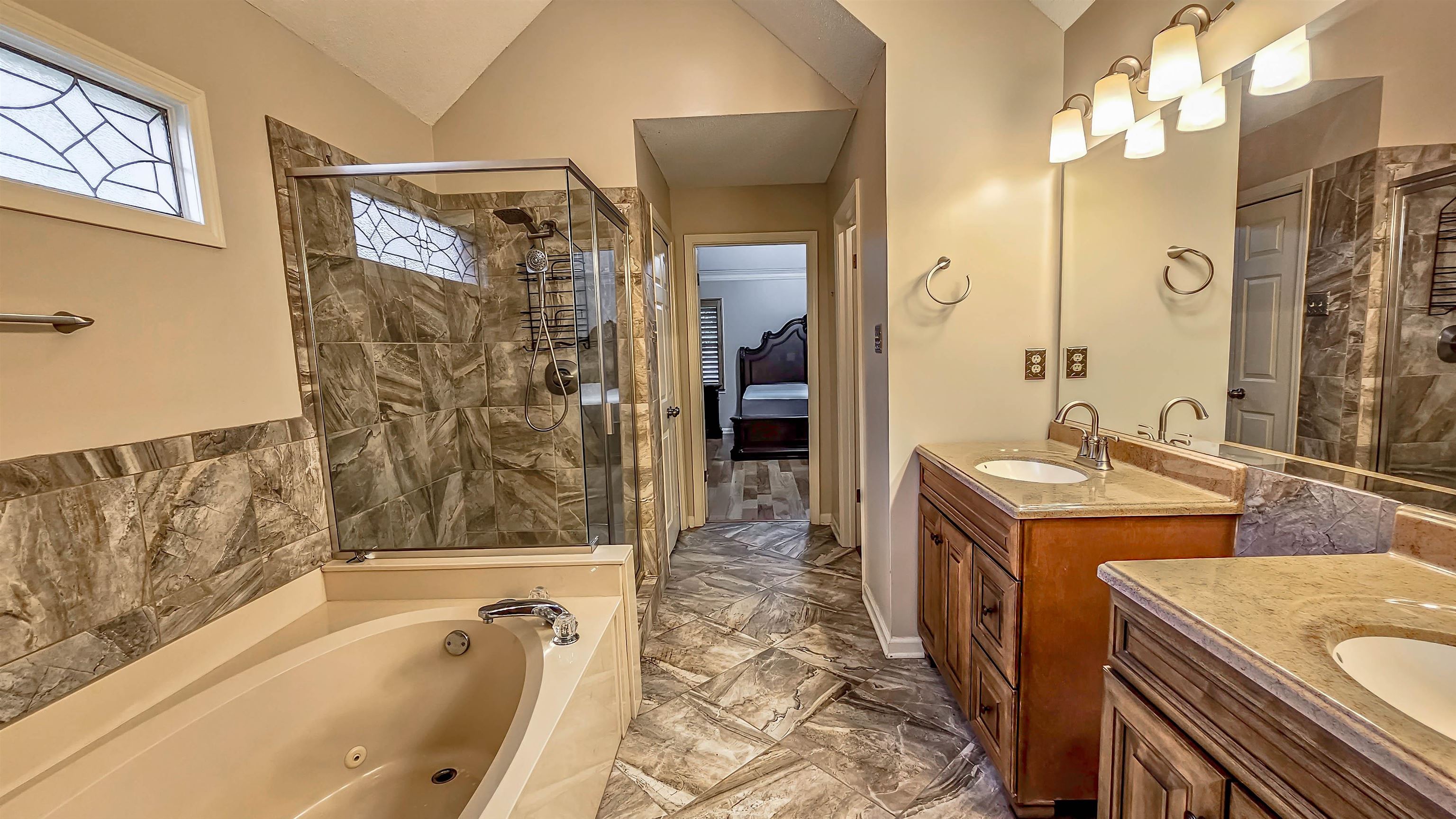 3103 Caledonian Road Memphis, TN 38119 - Photo 18 of 28 Jetted Tub & Walk-in Shower
