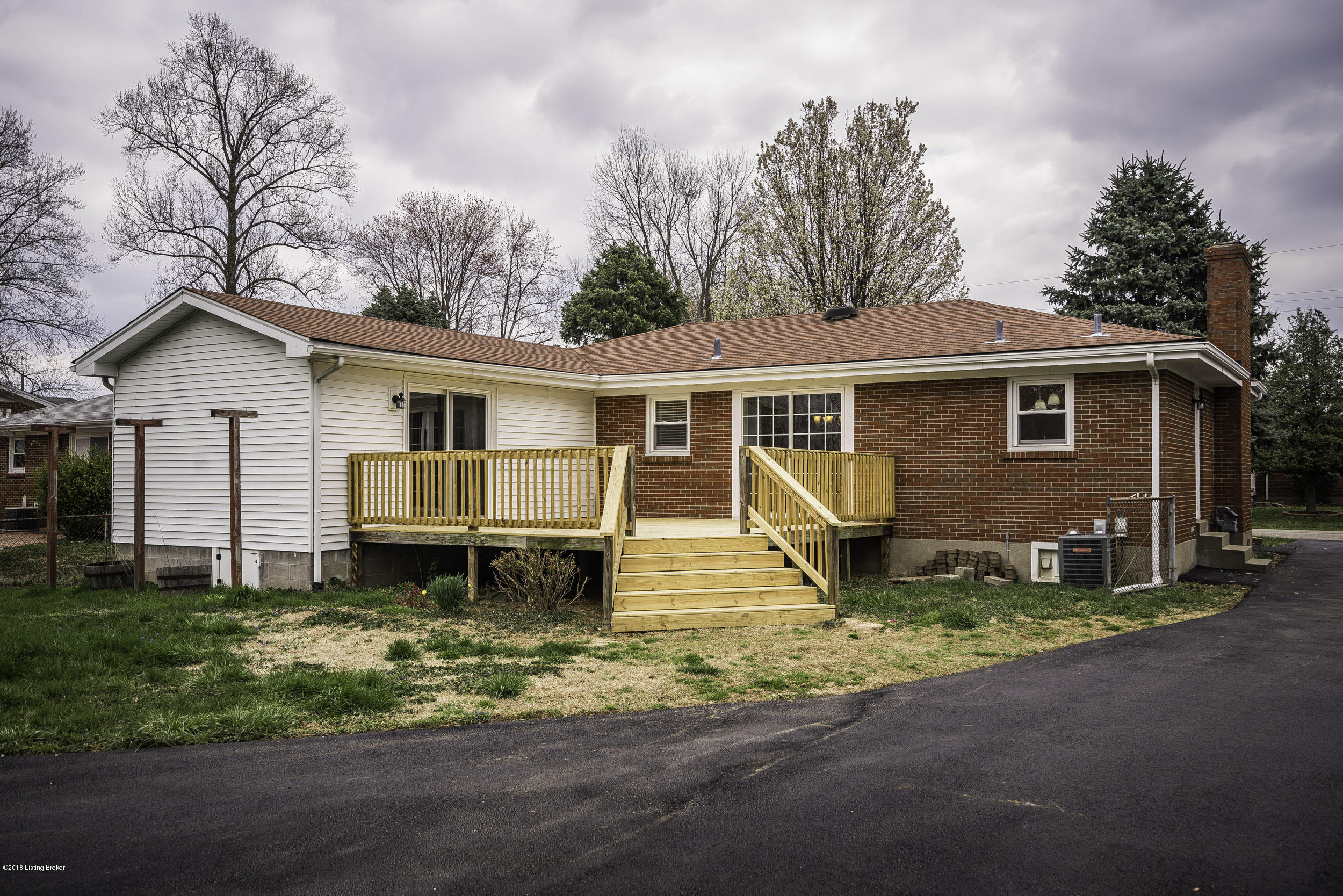 8214 Delido Road Louisville, KY 40219 - Photo 47 of 53 8217