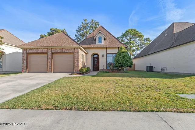 $2,000 | 216 Croft Row, Lafayette, LA 70503