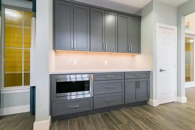 $218,000 | 8539 Gate Parkway West, Unit 431, Jacksonville, FL 32216