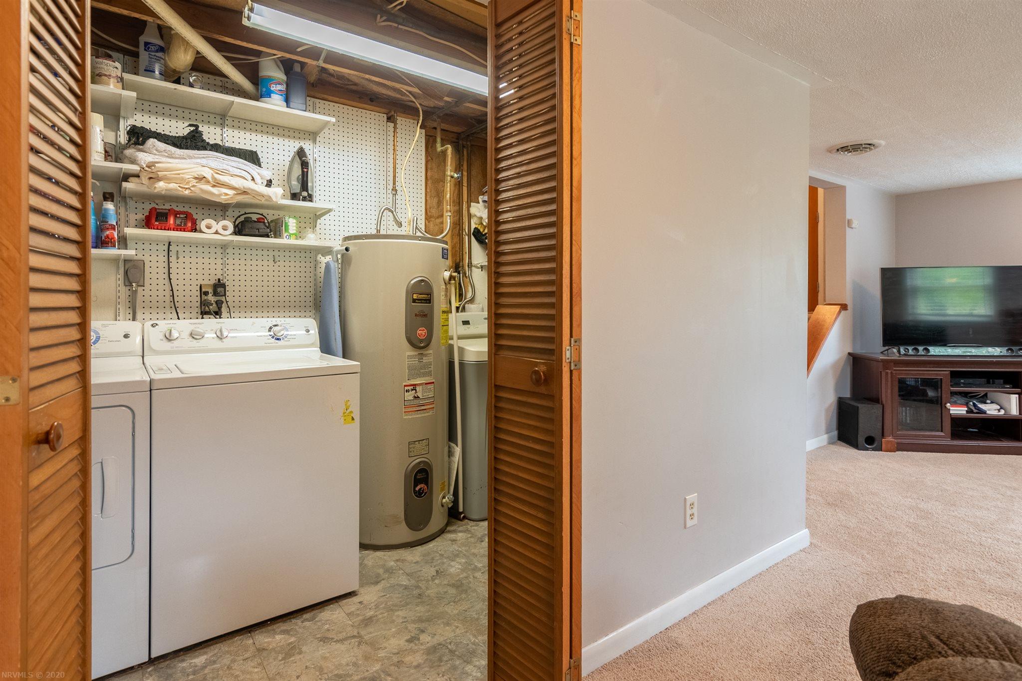 915 Switchback Road Christiansburg, VA 24073 - Photo 35 of 71 Gallery Image 35