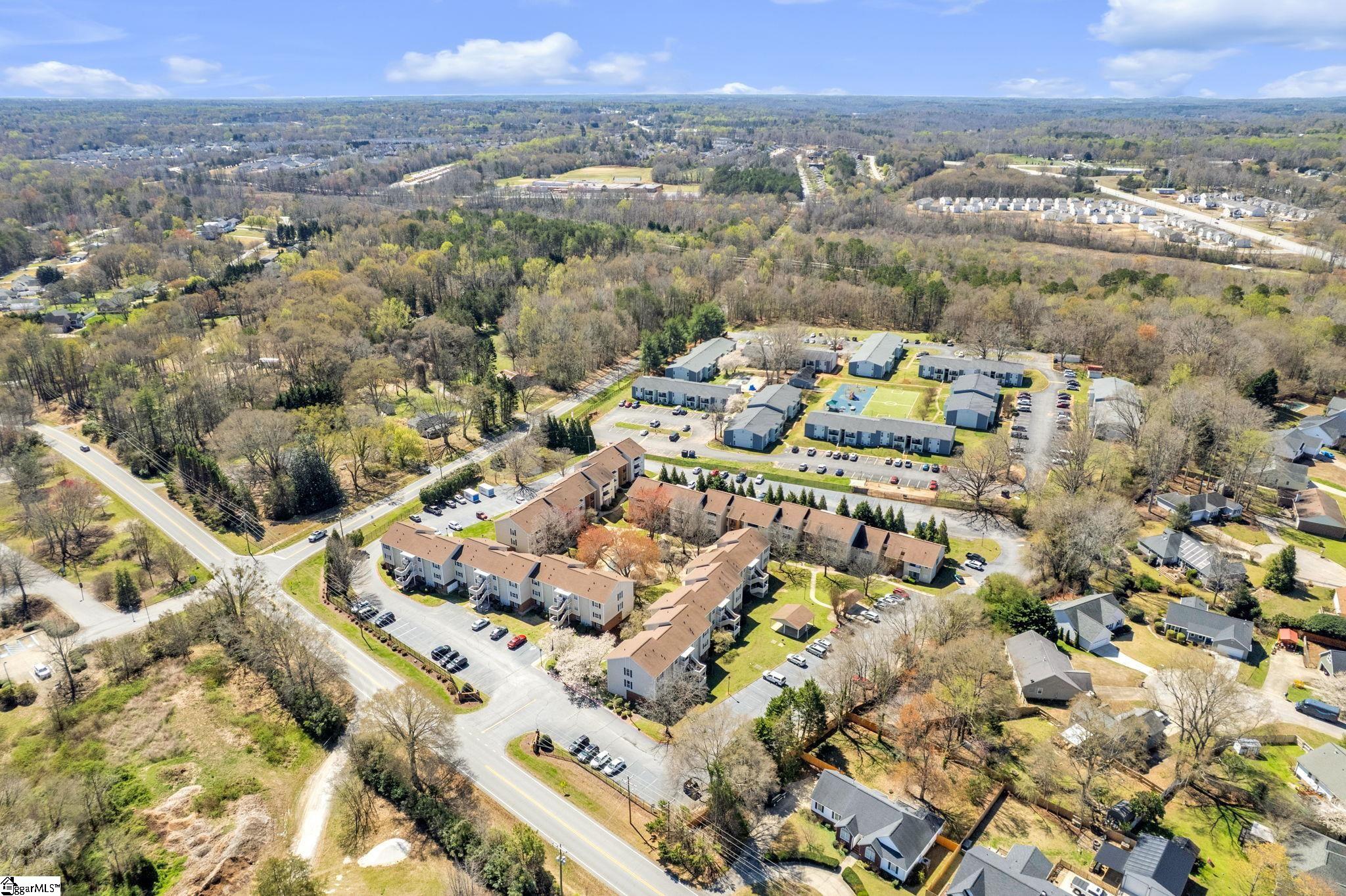 2601 Duncan Chapel Road, Unit B202 Greenville, SC 29617 - Photo 24 of 28