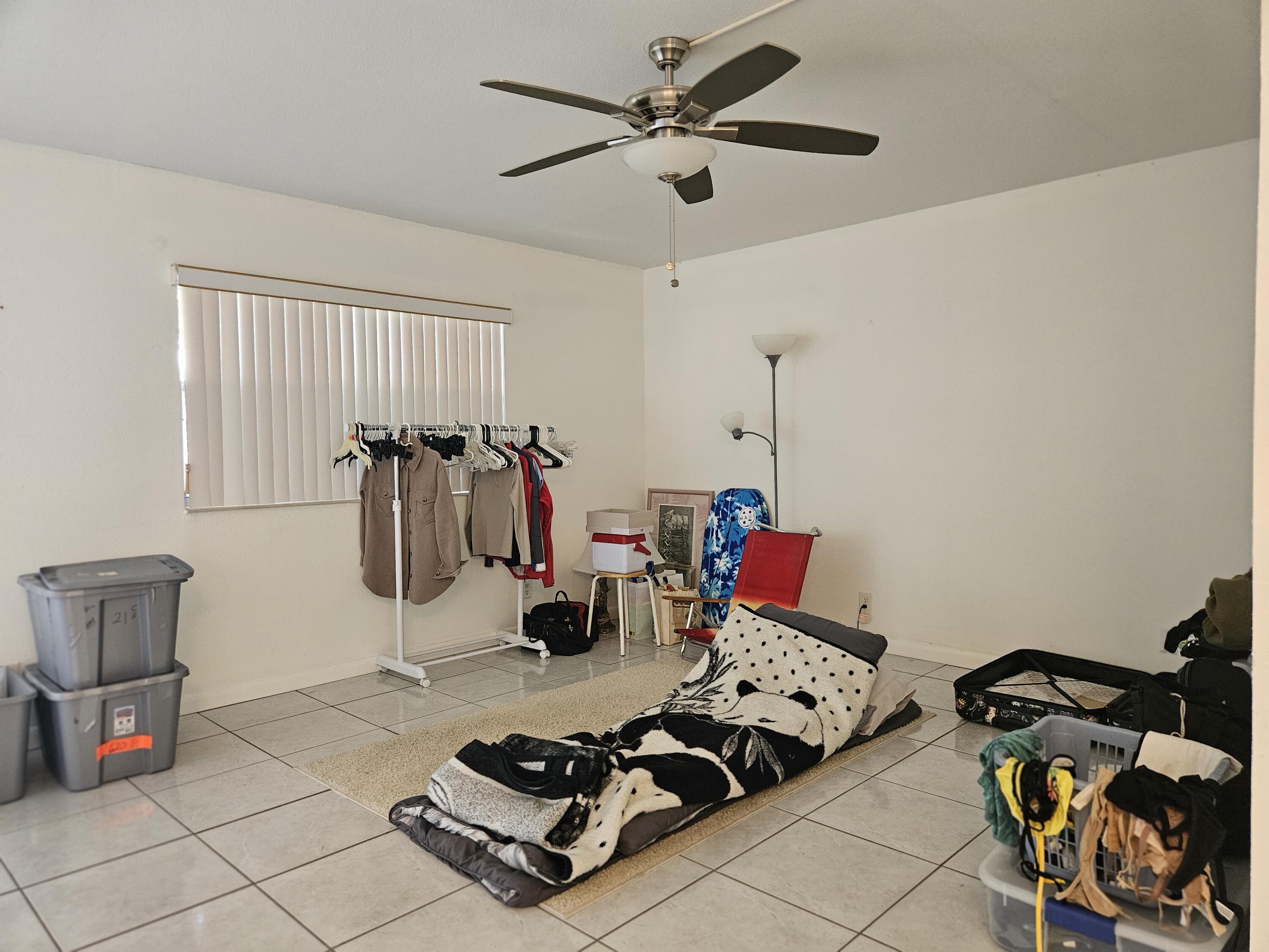 743 Flanders P Delray Beach, FL 33484 - Photo 6 of 15 Living room