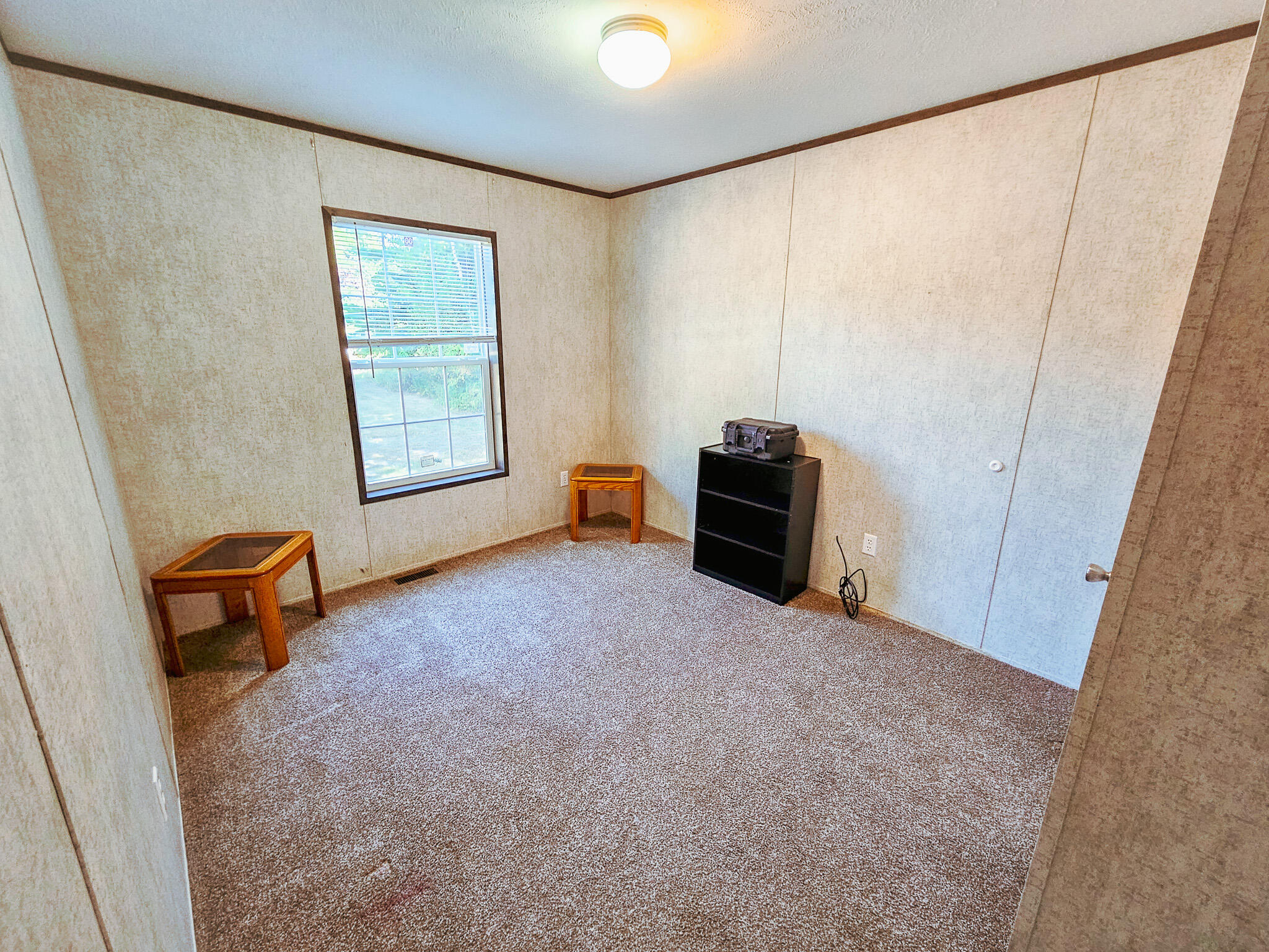178 South Strong Road Farmington, ME 04938 - Photo 30 of 42 20250922_104727