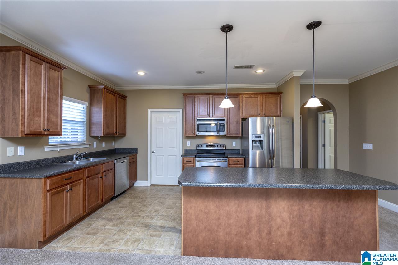 243 Creekside Lane Pelham, AL 35124 - Photo 11 of 50