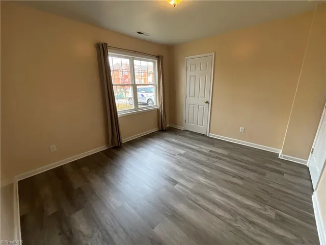 $1,195 | 1512 Perkins Street, Greensboro, NC 27401