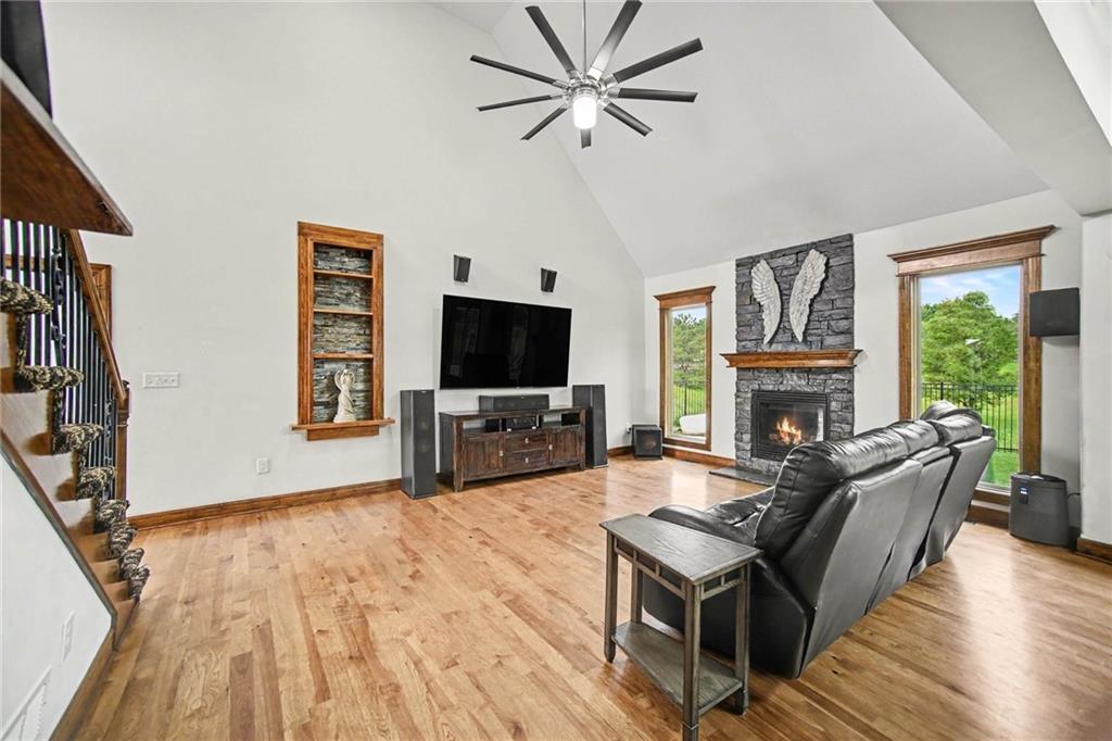 3221 South Mize Ridge Court Independence, MO 64057 - Photo 6 of 38