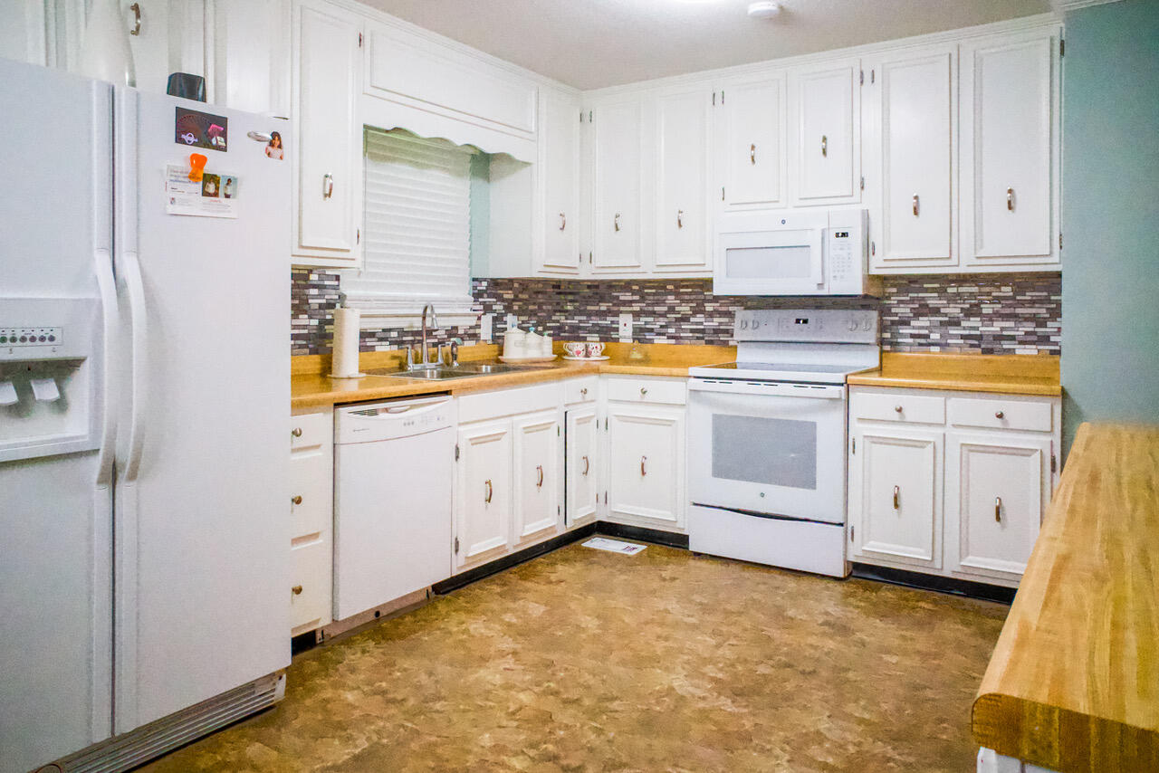 7622 Gann Road Hixson, TN 37343 - Photo 7 of 22 kitchen
