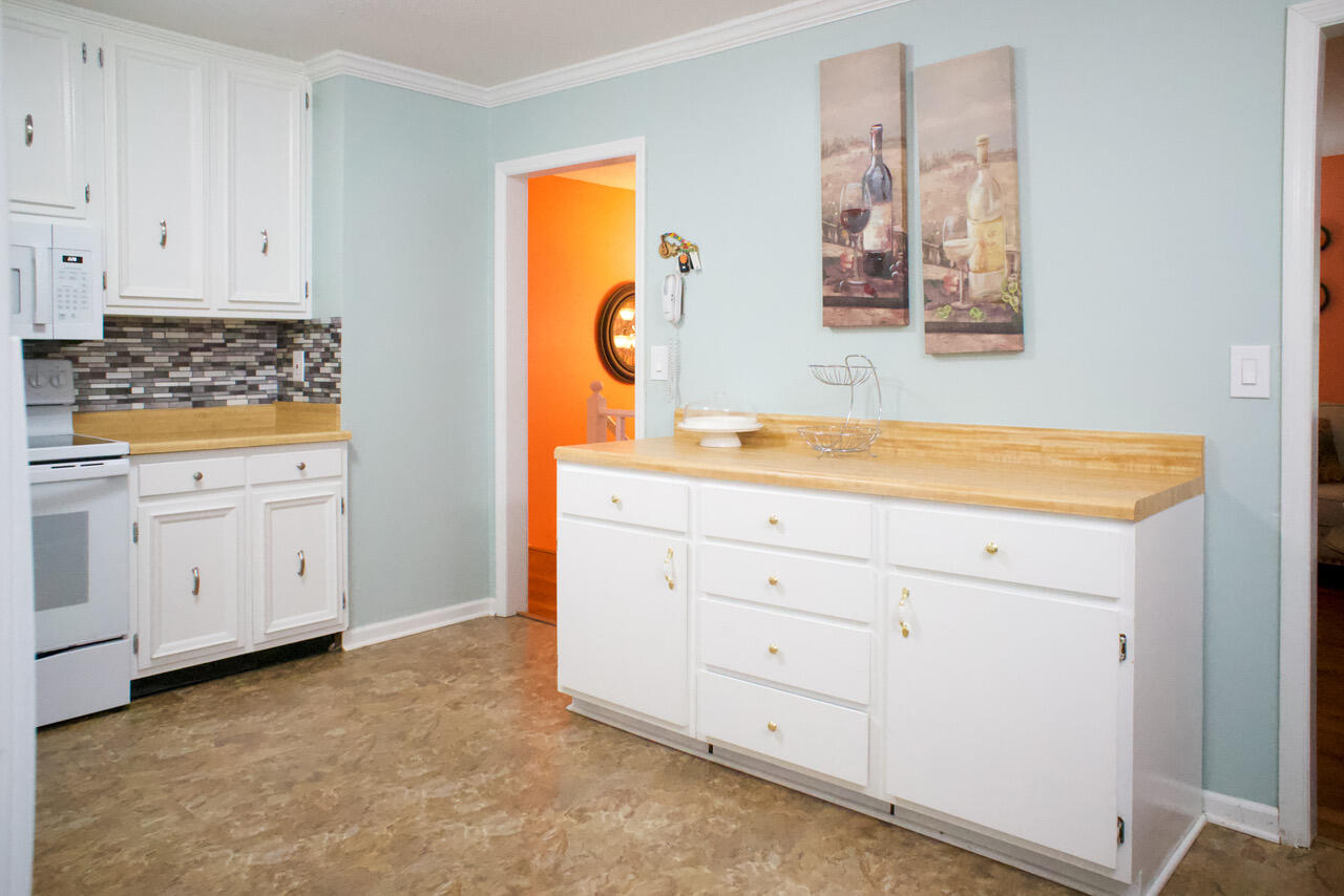 7622 Gann Road Hixson, TN 37343 - Photo 8 of 22 kitchen