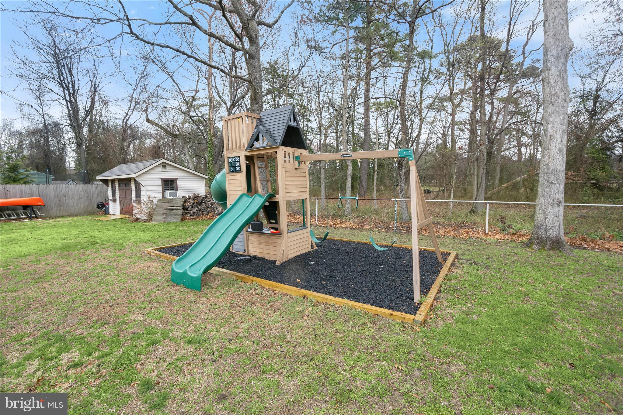 7905 East Riverside Drive Pasadena, MD 21122 - Photo 37 of 42 Huge Backyard