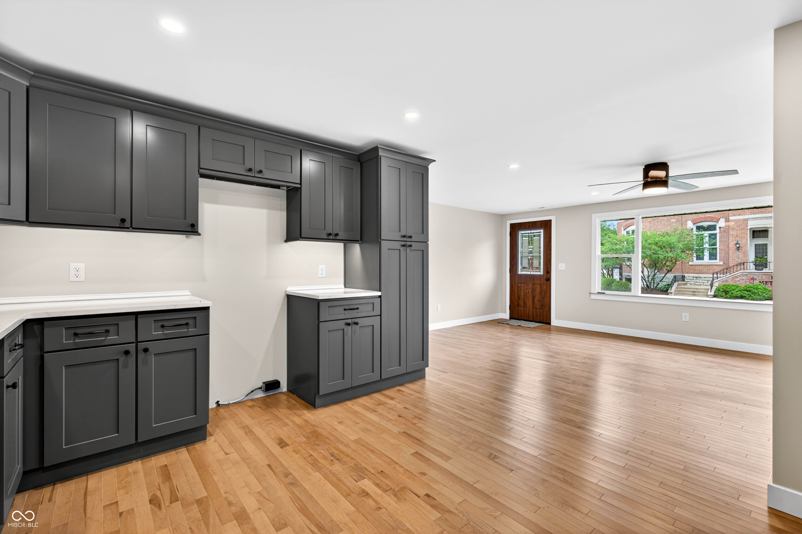 605 8th Street Columbus, IN 47201 - Photo 13 of 29