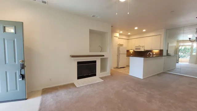 $2,700 | 10750 Sabre Hill Drive, Unit 246, San Diego, CA 92128