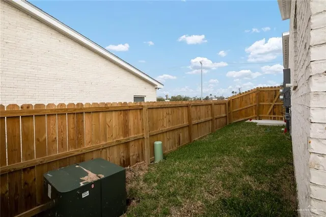 $1,250 | 100 San Jose Drive, Unit 4, Mission, TX 78572