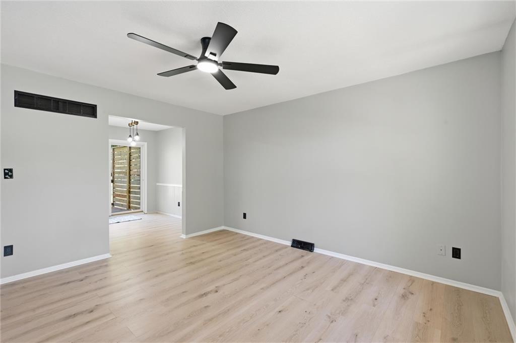 205 Southwest Kingscross Road Blue Springs, MO 64014 - Photo 7 of 34 Gallery Image 7