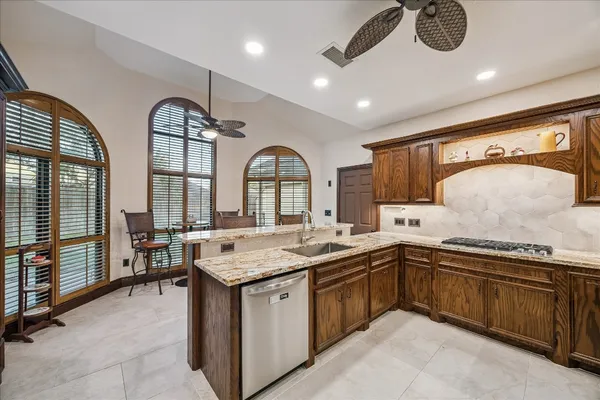 $420,000 | 608 Westview Terrace Drive, Sealy, TX 77474