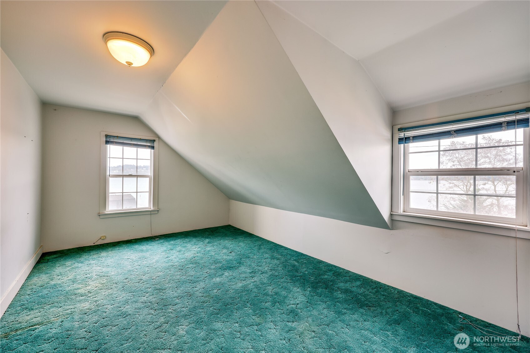 514 Shore Drive Bremerton, WA 98310 - Photo 26 of 40 a view of an empty room with a window