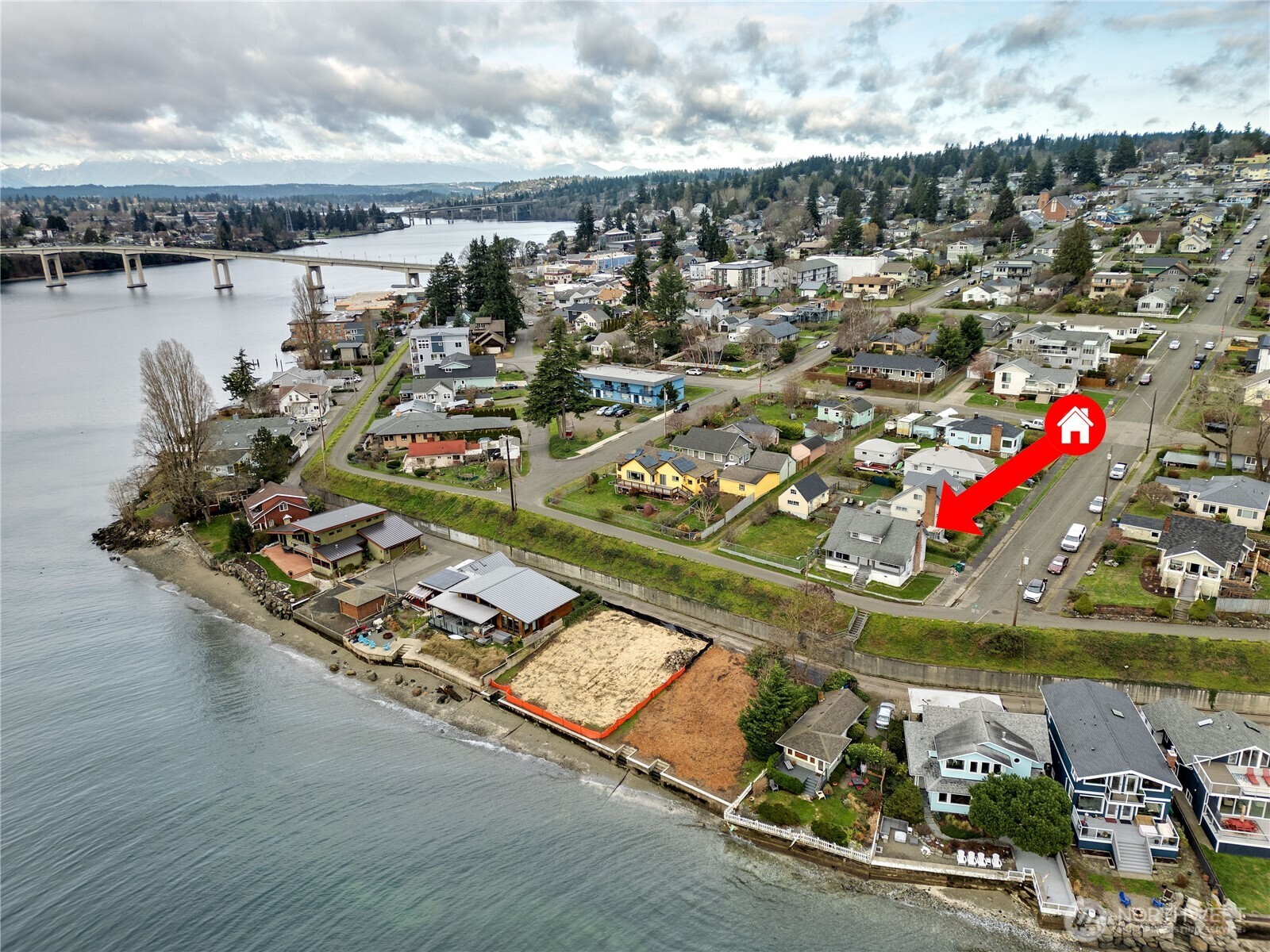 514 Shore Drive Bremerton, WA 98310 - Photo 37 of 40 an aerial view of a city