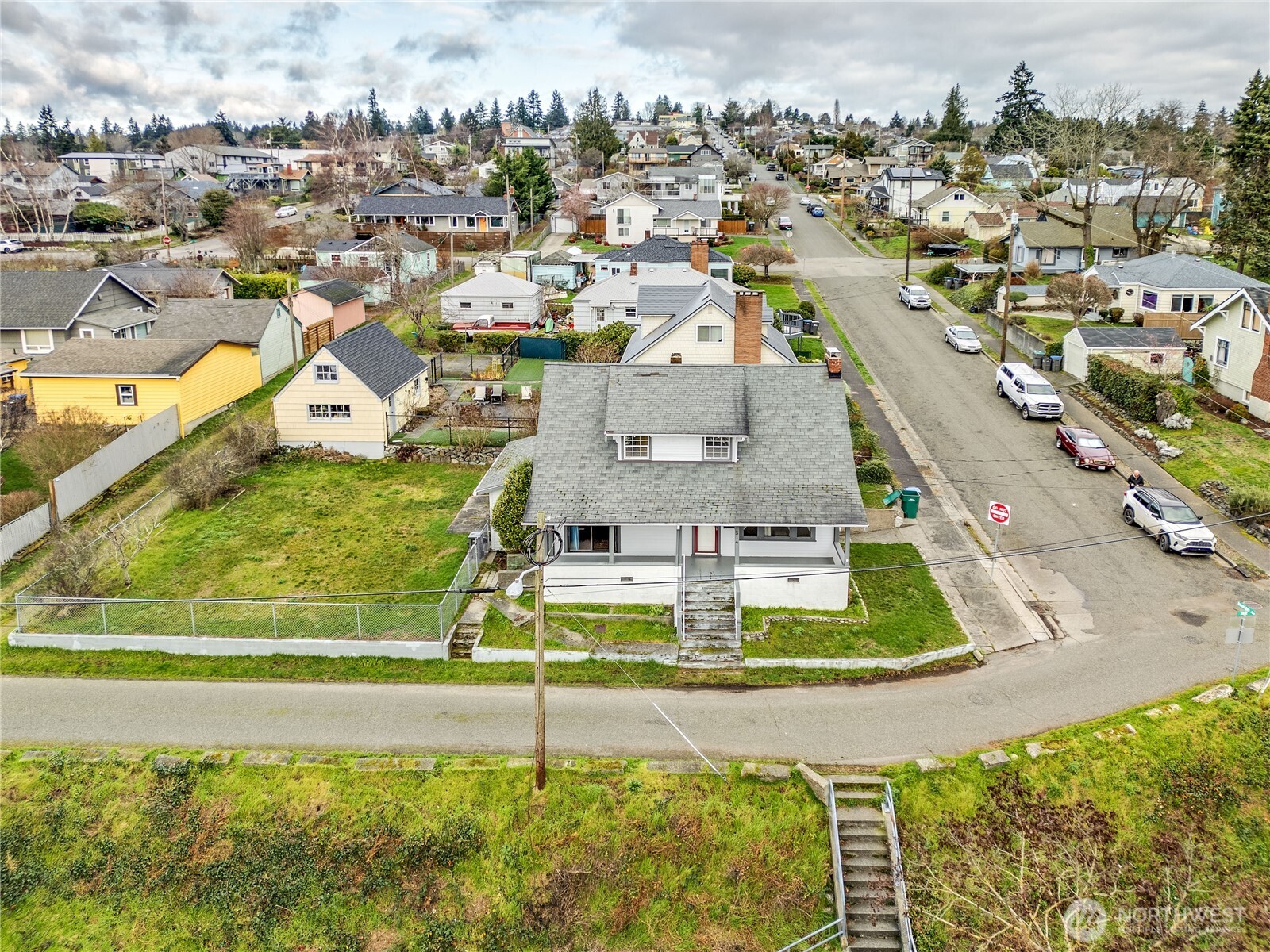514 Shore Drive Bremerton, WA 98310 - Photo 8 of 40 a view of a city