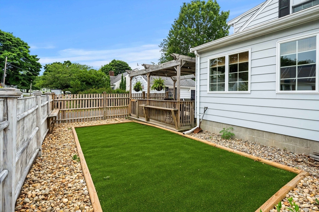 151 Dodge Street Beverly, MA 01915 - Photo 35 of 42