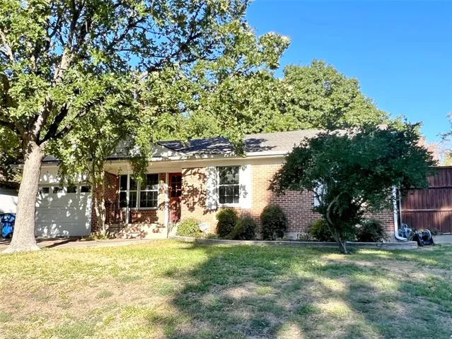 $1,950 | 10025 Newcombe Drive, Dallas, TX 75228