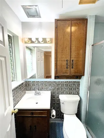 a view of a garage room