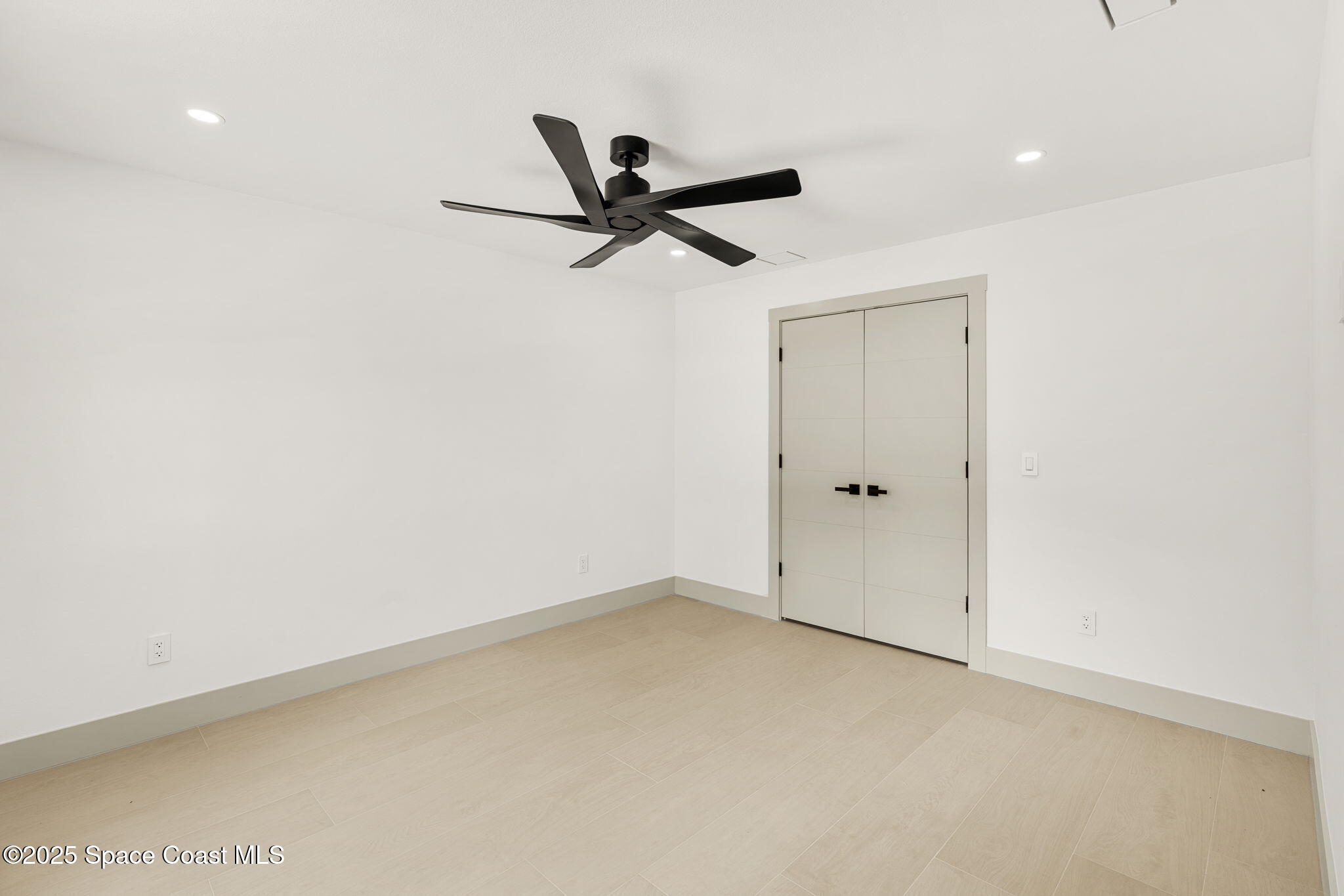 4313 Country Road Melbourne, FL 32934 - Photo 30 of 58 Guest room