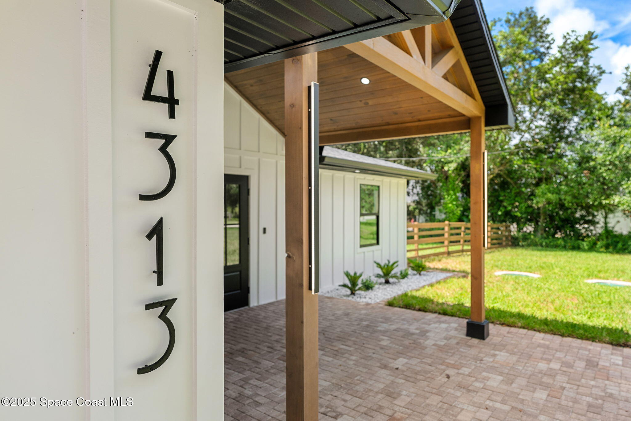 4313 Country Road Melbourne, FL 32934 - Photo 49 of 58 Cement board siding