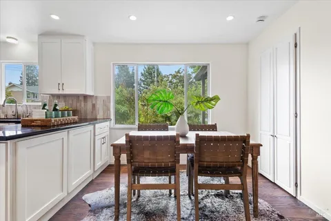 $1,375,000 | 7960 Bella Vista Drive, Sebastopol, CA 95472