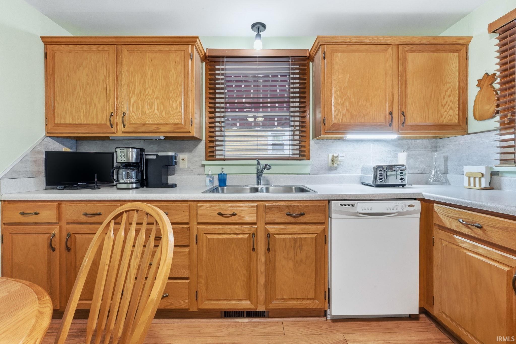 7314 Bluffton Road Fort Wayne, IN 46809 - Photo 9 of 32