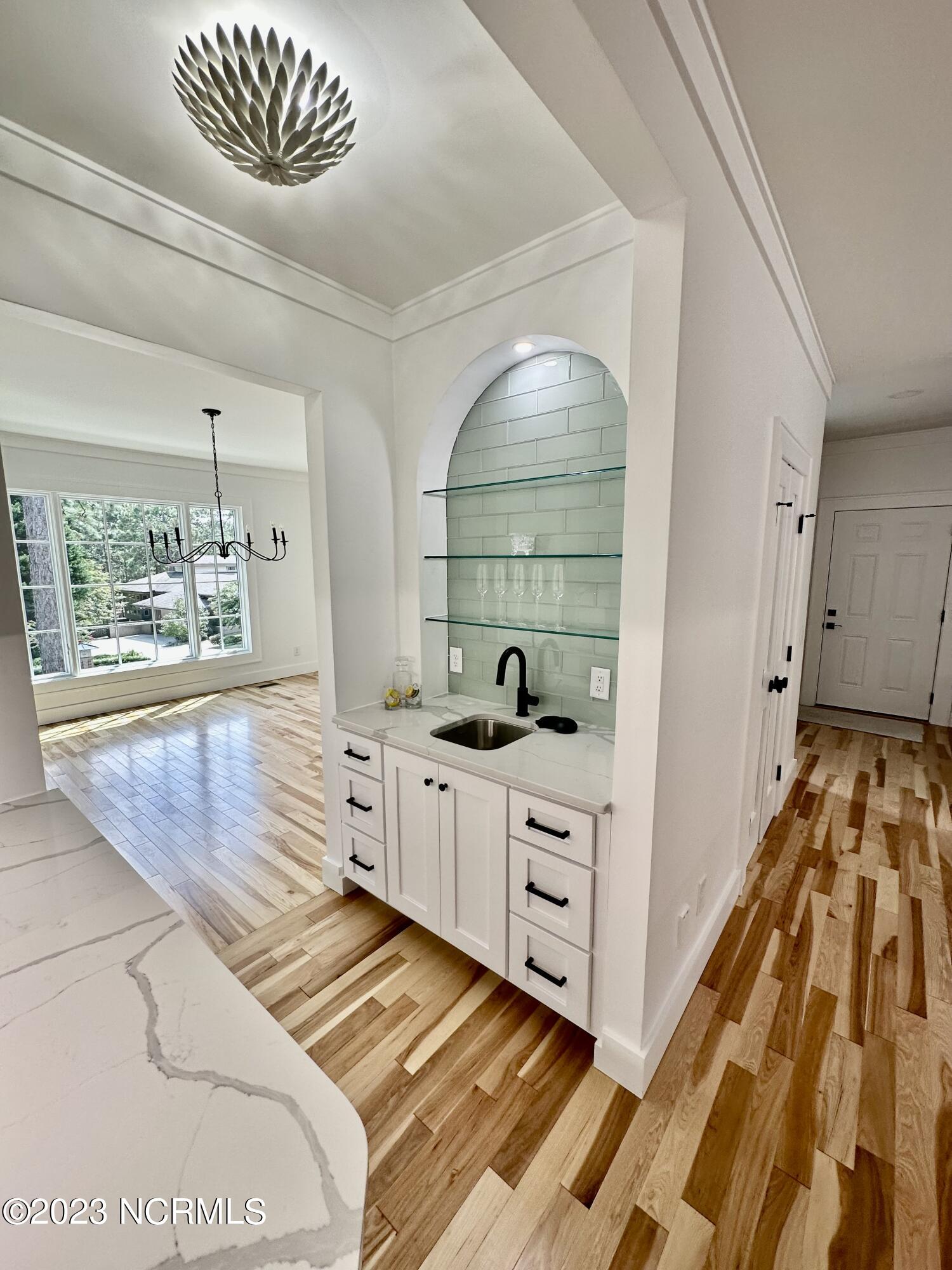 35 Braemar Road Pinehurst, NC 28374 - Photo 8 of 62 Wet bar