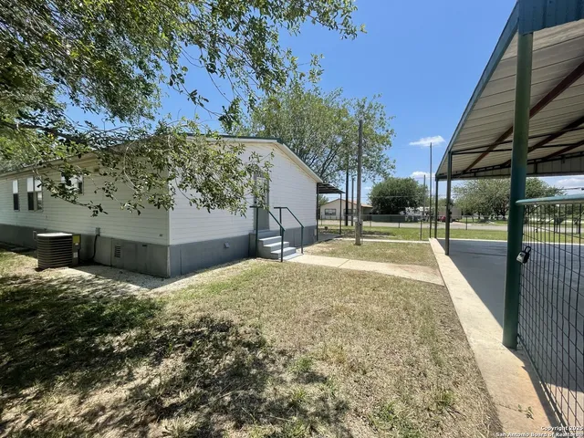 $240,000 | 207 South Edwards, Charlotte, TX 78011