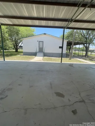 $240,000 | 207 South Edwards, Charlotte, TX 78011