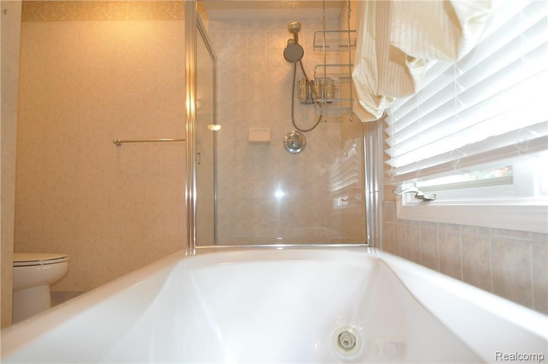 1232 Tulberry Circle Rochester, MI 48306 - Photo 42 of 48 DSC_0077.JPG