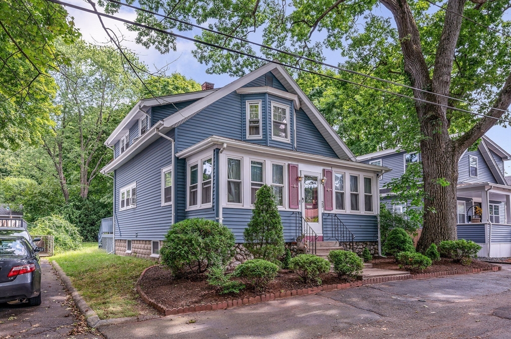 23 Intervale Avenue Saugus, MA 01906 - Photo 3 of 30