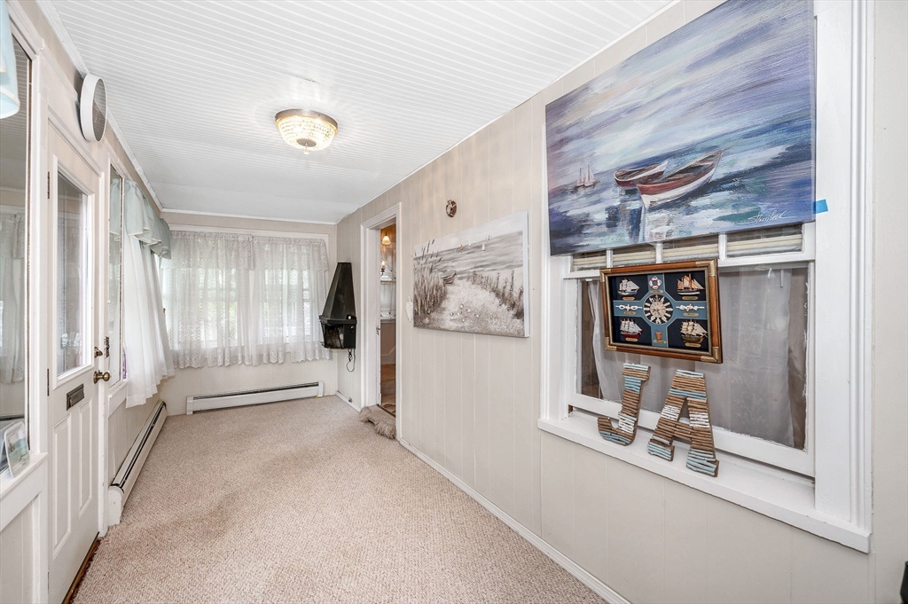 23 Intervale Avenue Saugus, MA 01906 - Photo 4 of 30