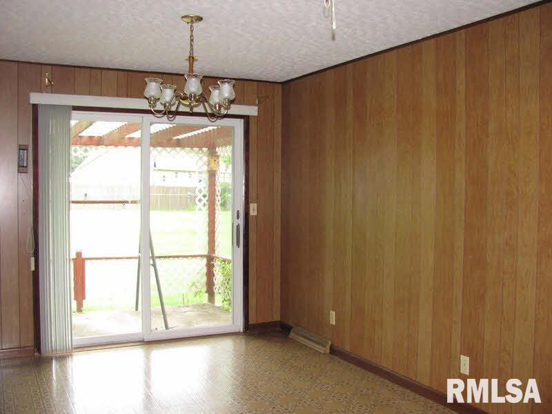 310 Red Marion, IL 62959 - Photo 5 of 15 Gallery Image 5