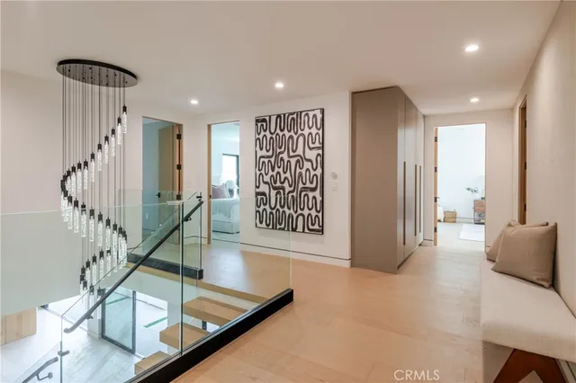 $4,995,000 | 2608 Zorada Drive, Los Angeles, CA 90046