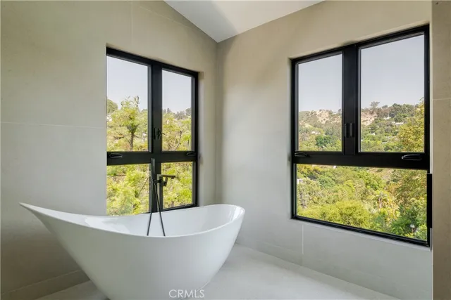$4,995,000 | 2608 Zorada Drive, Los Angeles, CA 90046