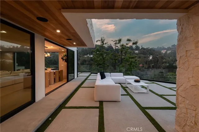 $4,995,000 | 2608 Zorada Drive, Los Angeles, CA 90046