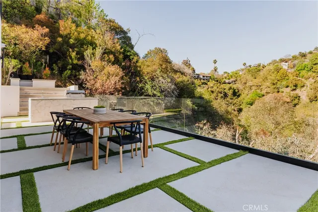 $4,995,000 | 2608 Zorada Drive, Los Angeles, CA 90046