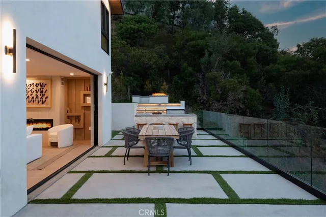 $4,995,000 | 2608 Zorada Drive, Los Angeles, CA 90046