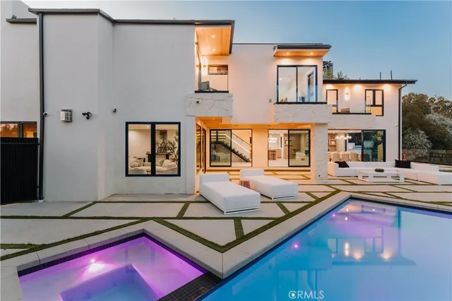 $4,995,000 | 2608 Zorada Drive, Los Angeles, CA 90046