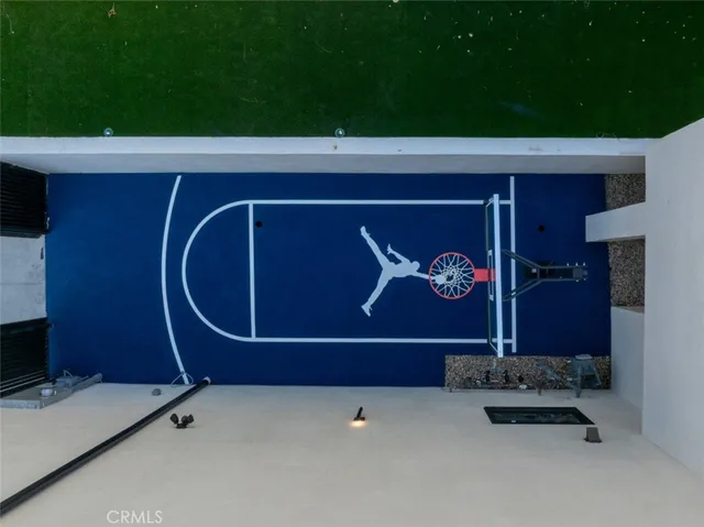 $4,995,000 | 2608 Zorada Drive, Los Angeles, CA 90046